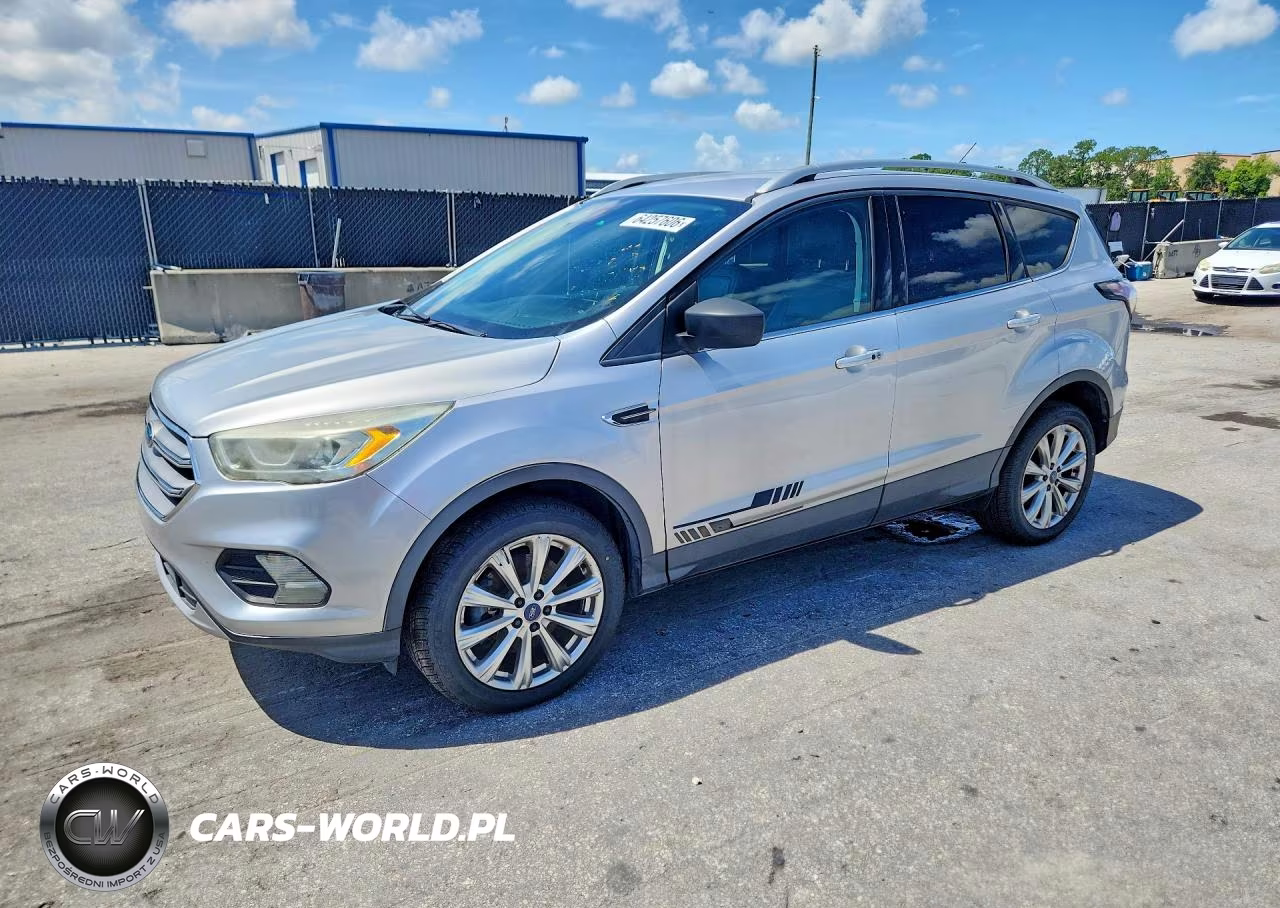 2017 Ford Escape Titanium – zdjęcie 1 z 13