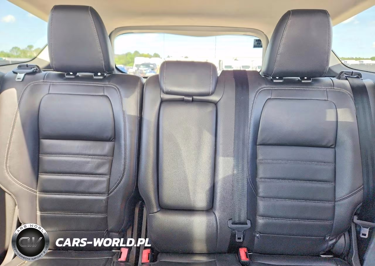 2017 Ford Escape Titanium VIN:1FMCU9J90HUA64915 - 10