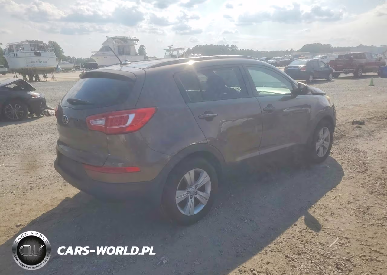 2013 Kia Sportage Lx VIN:KNDPB3A2XD7509942 - 3