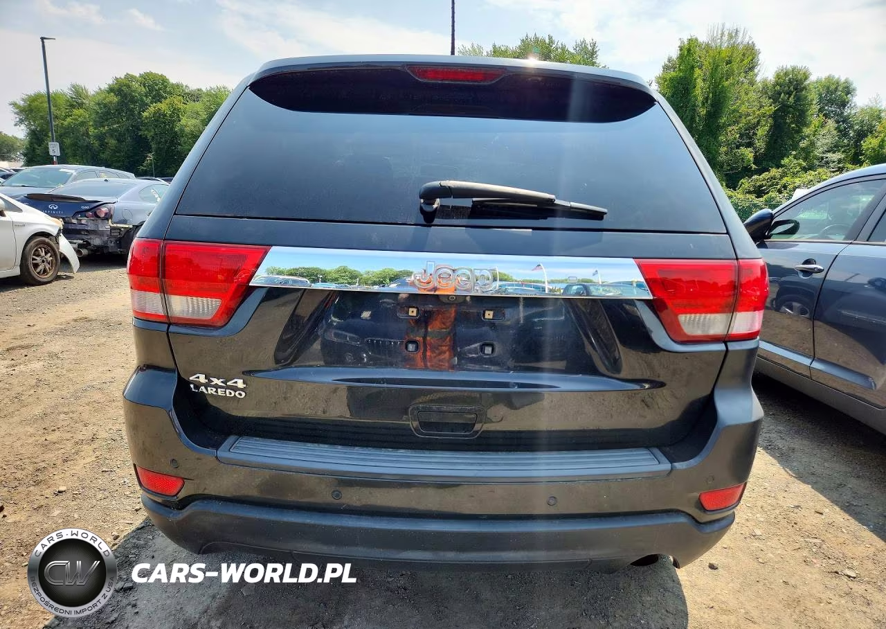2011 Jeep Grand Cherokee Laredo VIN:1J4RR4GG8BC570511 - 6