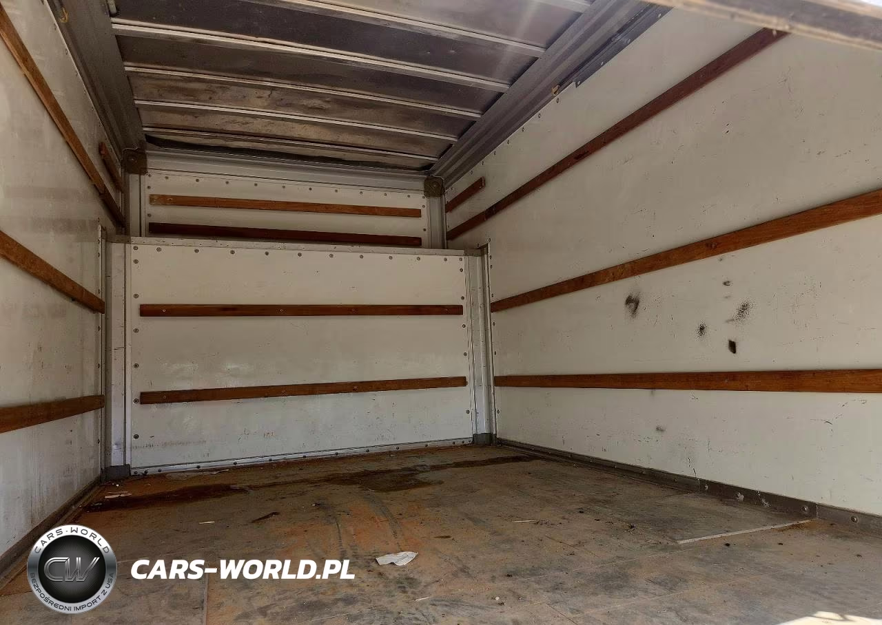2008 Ford E450 Delivery Truck VIN:1FDXE45S38DB21137 - 10