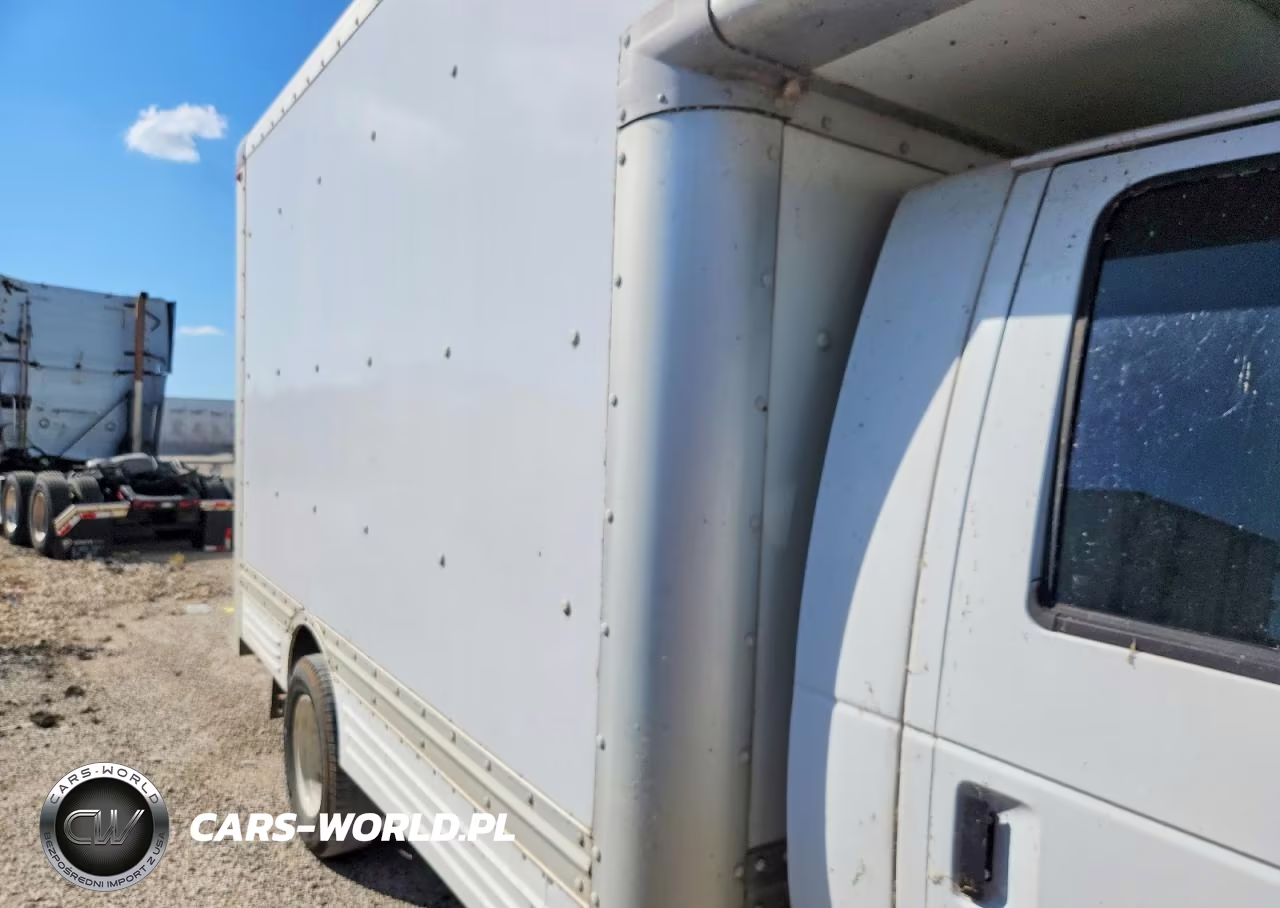 2008 Ford E450 Delivery Truck VIN:1FDXE45S38DB21137 - 11