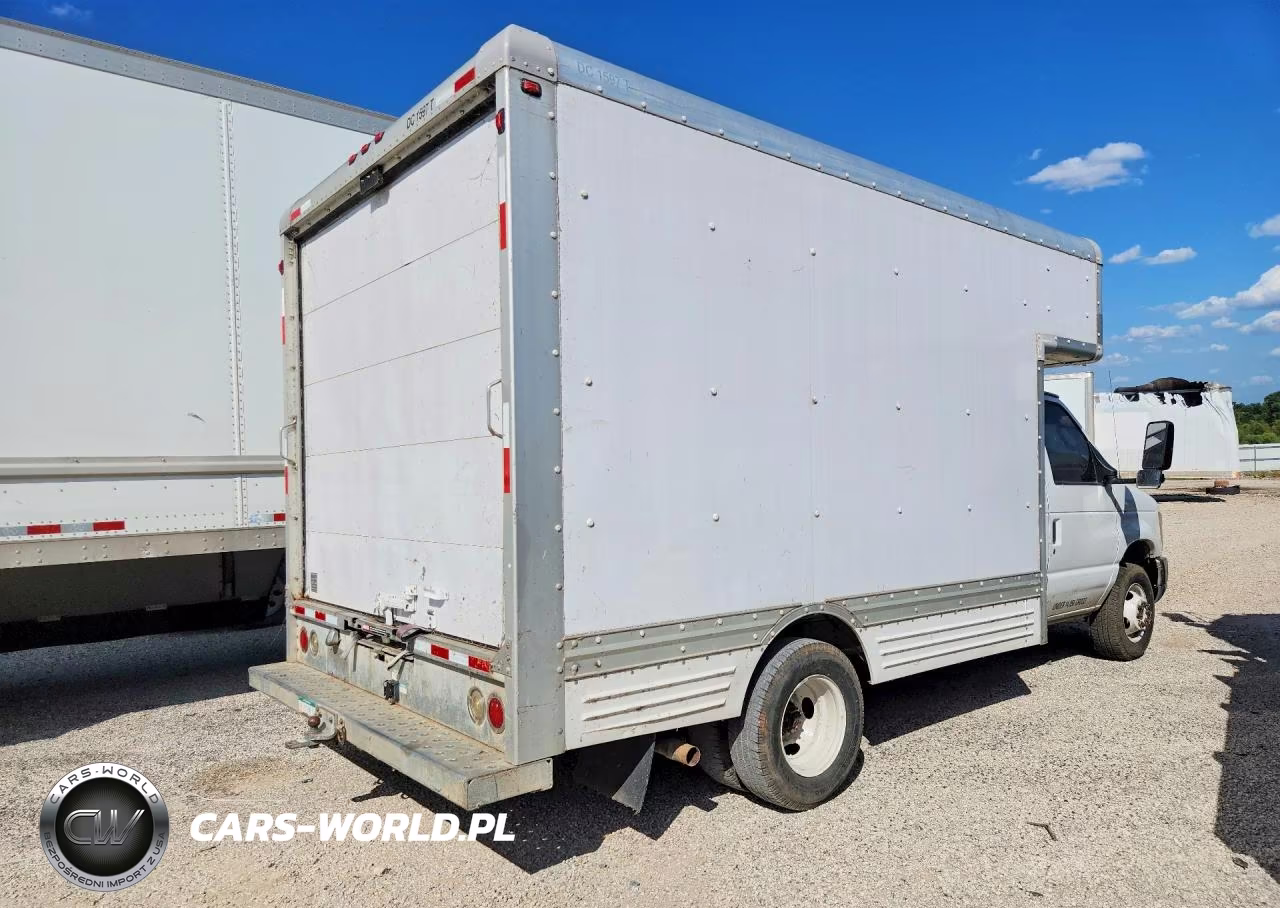 2008 Ford E450 Delivery Truck VIN:1FDXE45S38DB21137 - 3