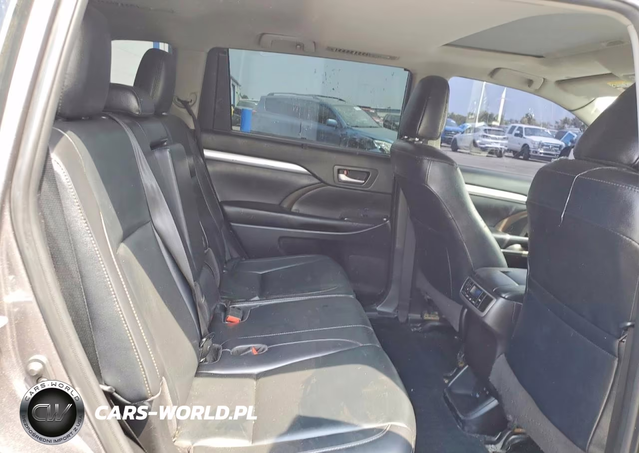 2019 Toyota Highlander Xle VIN:5TDJZRFH1KS713176 - 10