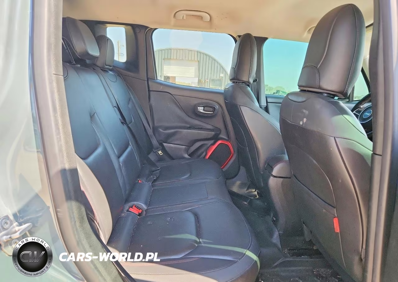 2015 Jeep Renegade Trailhawk VIN:ZACCJBCT8FPB78172 - 10