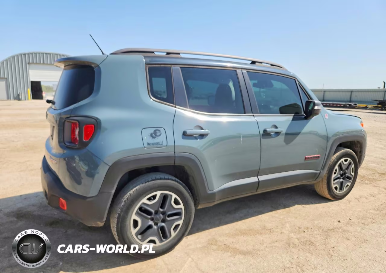 2015 Jeep Renegade Trailhawk VIN:ZACCJBCT8FPB78172 - 3