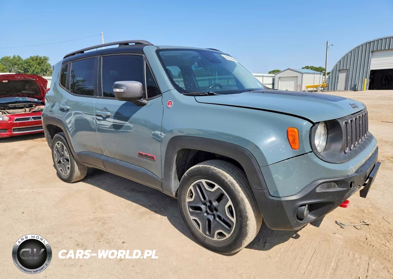 2015 Jeep Renegade Trailhawk VIN:ZACCJBCT8FPB78172 - 4