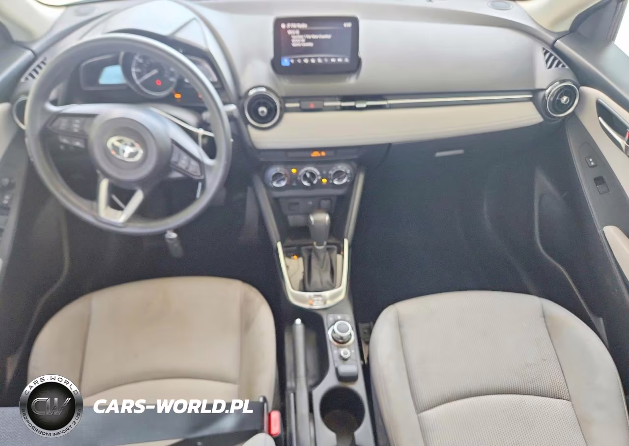 2020 Toyota Yaris Le VIN:3MYDLBYV1LY715806 - 8