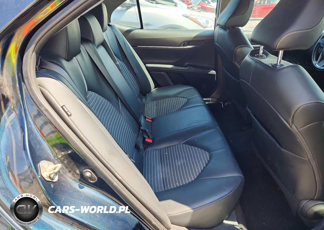 2020 Toyota Camry Se VIN:4T1G11AK6LU882043 - 10