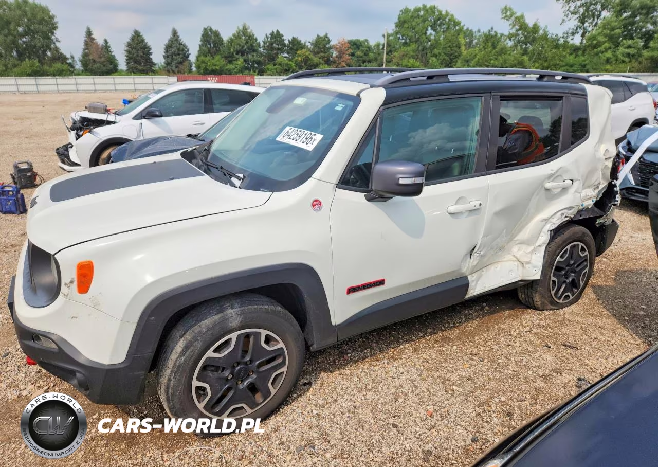 2015 Jeep Renegade Trailhawk VIN:ZACCJBCT9FPC35723 - 1