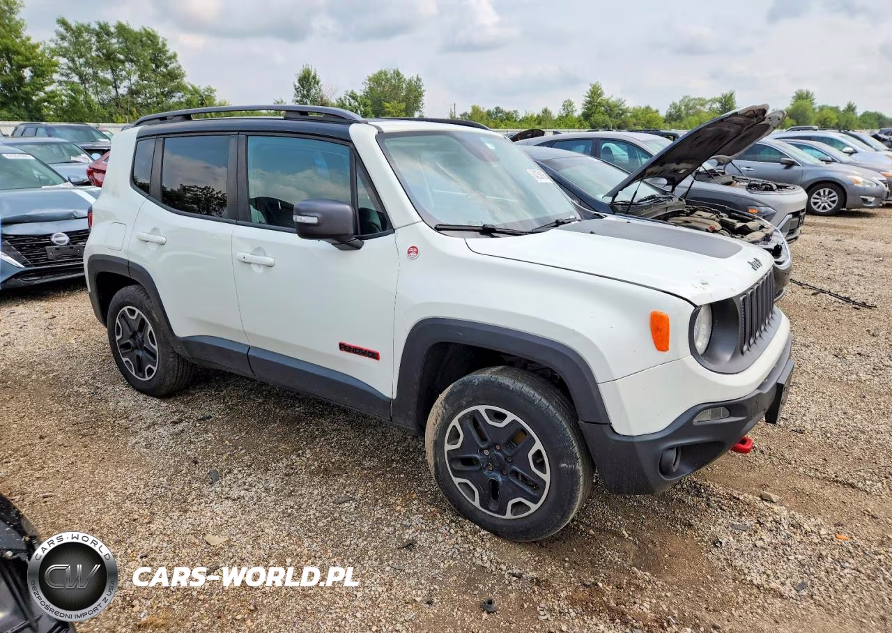 2015 Jeep Renegade Trailhawk VIN:ZACCJBCT9FPC35723 - 4