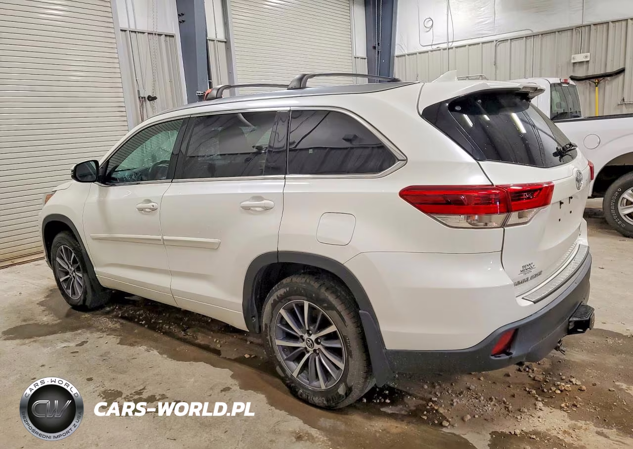 2018 Toyota Highlander Xle VIN:5TDJZRFH5JS857862 - 2