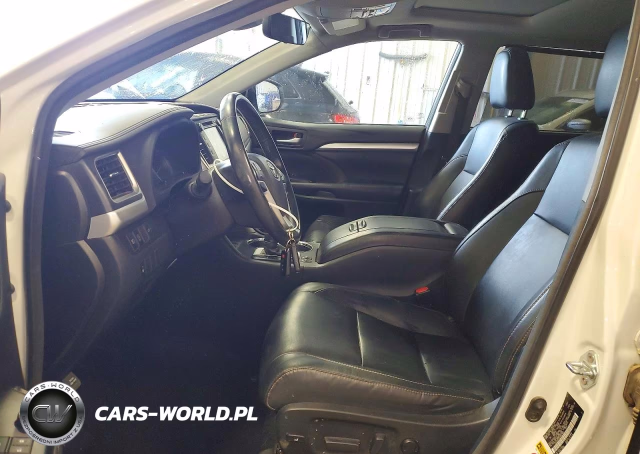 2018 Toyota Highlander Xle VIN:5TDJZRFH5JS857862 - 7