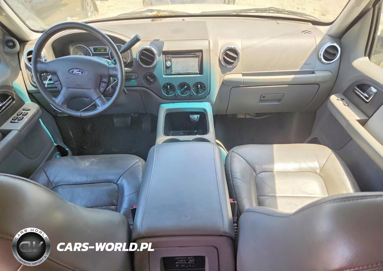 2005 Ford Expedition Xlt VIN:1FMPU16565LA37955 - 8