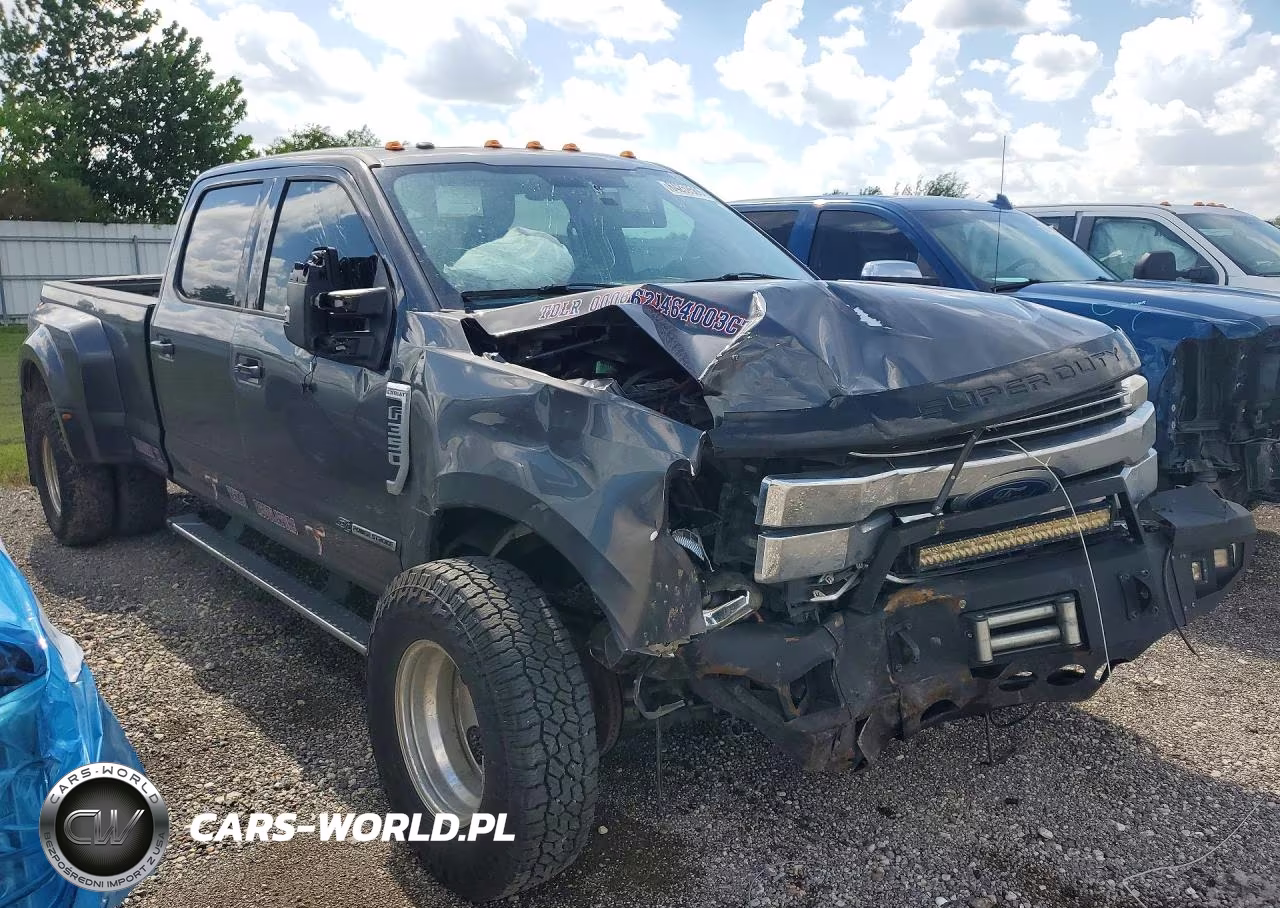 2017 Ford F350 Super Duty VIN:1FT8W3DT8HEF46731 - 4