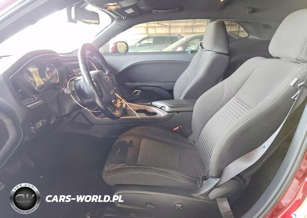 2020 Dodge Challenger Sxt VIN:2C3CDZAG6LH152631 - 7