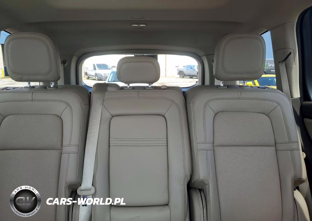 2023 Lincoln Aviator Reserve VIN:5LM5J7XC0PGL32977 - 10
