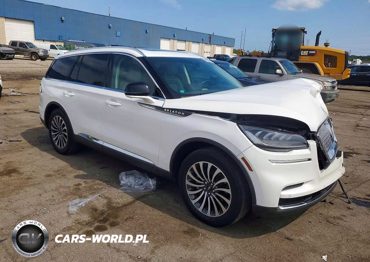 2023 Lincoln Aviator Reserve VIN:5LM5J7XC0PGL32977 - 4