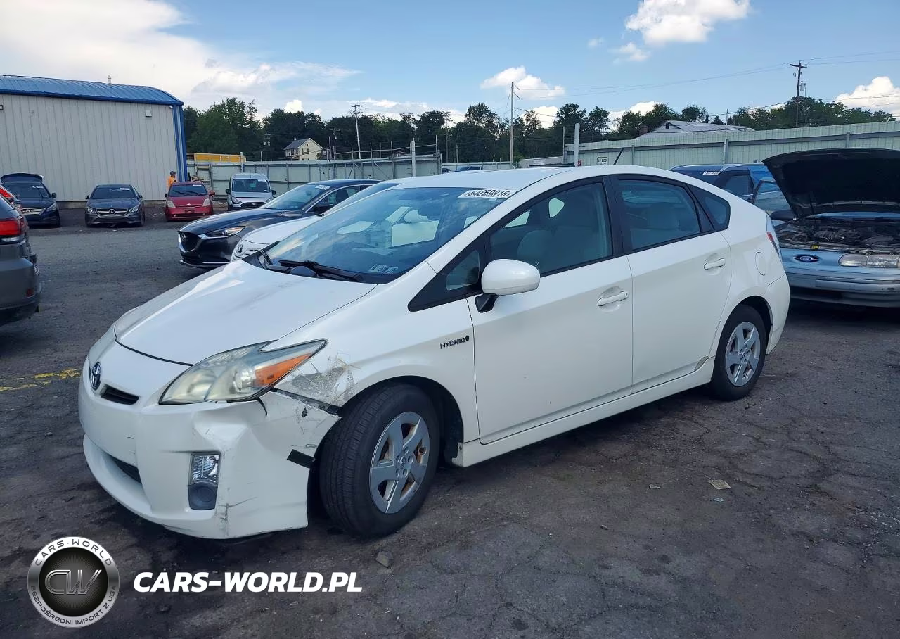2011 Toyota Prius Two