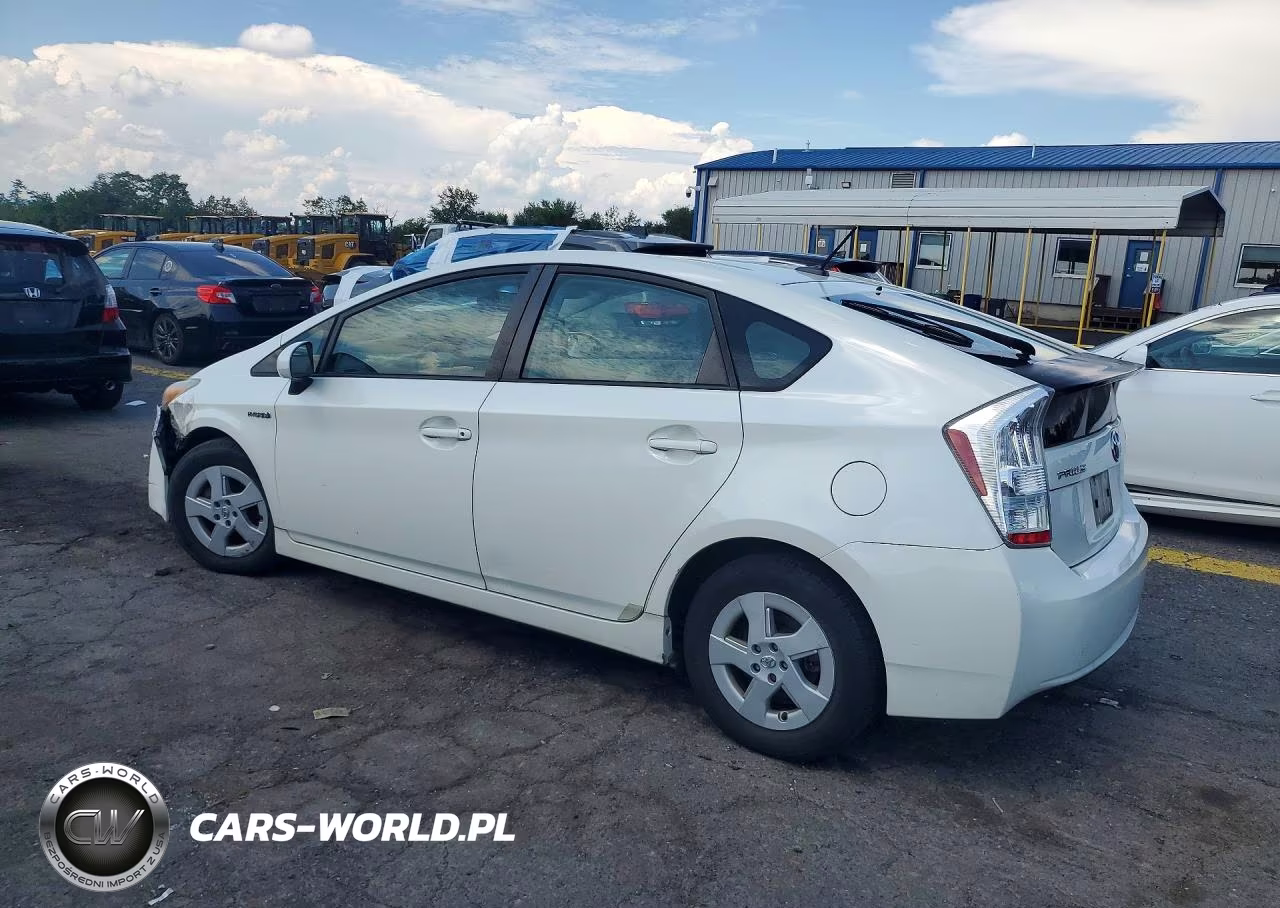 2011 Toyota Prius Two VIN:JTDKN3DU0B0327817 - 2