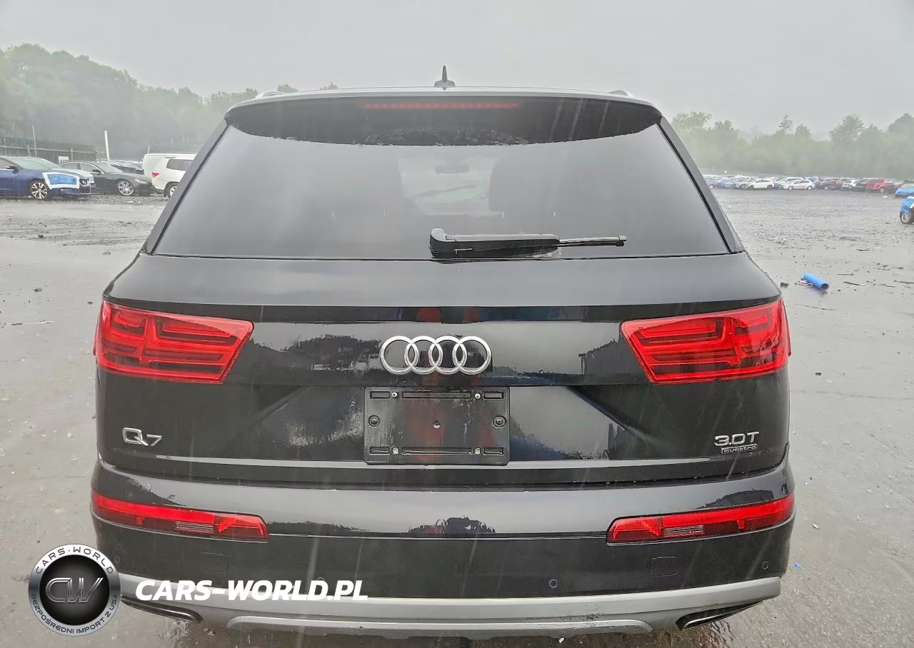2018 Audi Q7 Prestige VIN:WA1VAAF70JD000095 - 6