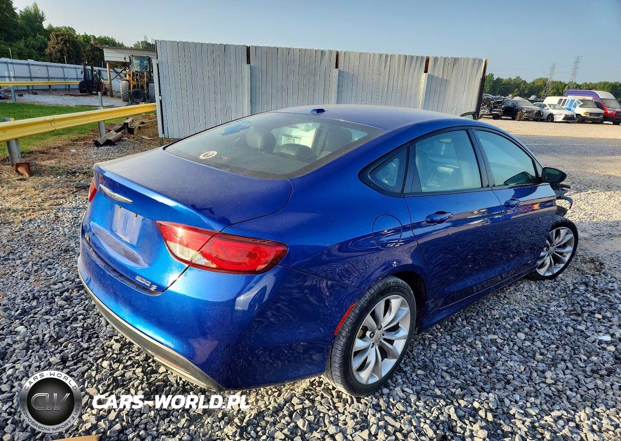 2015 Chrysler 200 S VIN:1C3CCCBB7FN724739 - 3