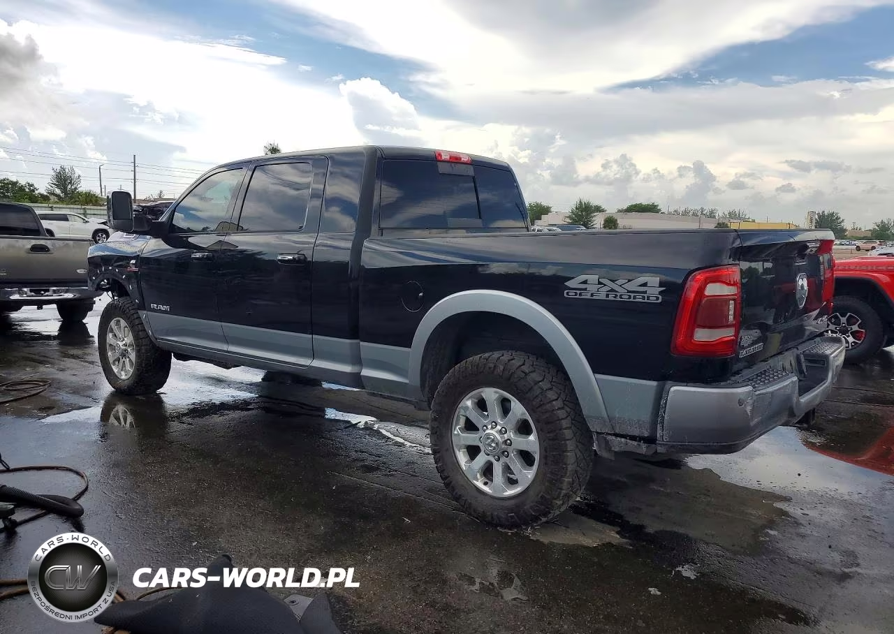 2021 Ram 2500 Laramie VIN:3C6UR5NL4MG658579 - 2