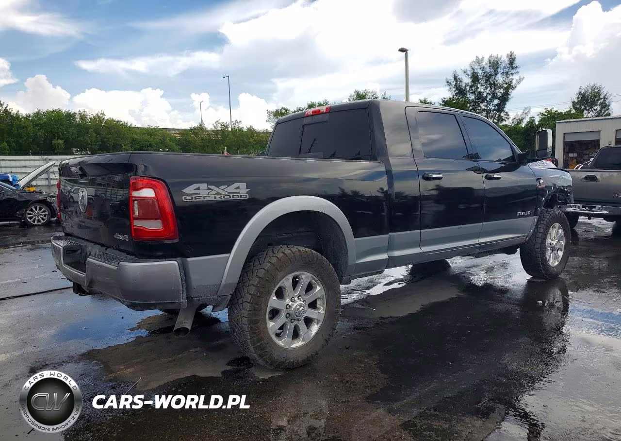 2021 Ram 2500 Laramie VIN:3C6UR5NL4MG658579 - 3