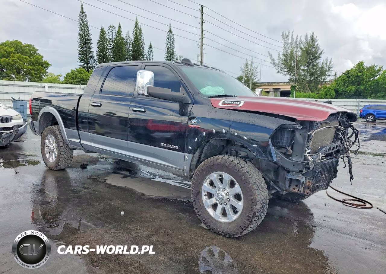 2021 Ram 2500 Laramie VIN:3C6UR5NL4MG658579 - 4