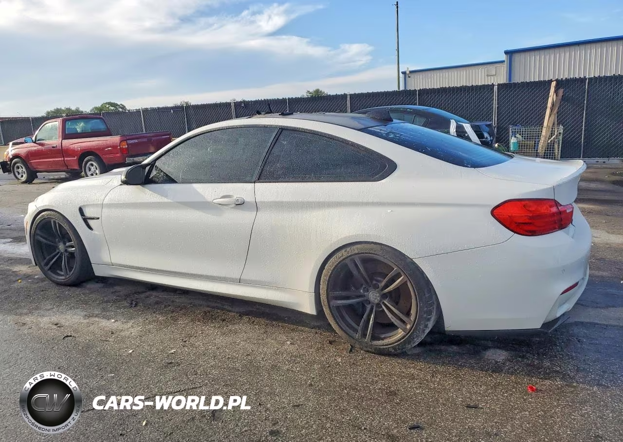 2015 BMW M4 VIN:WBS3R9C57FK330383 - 2
