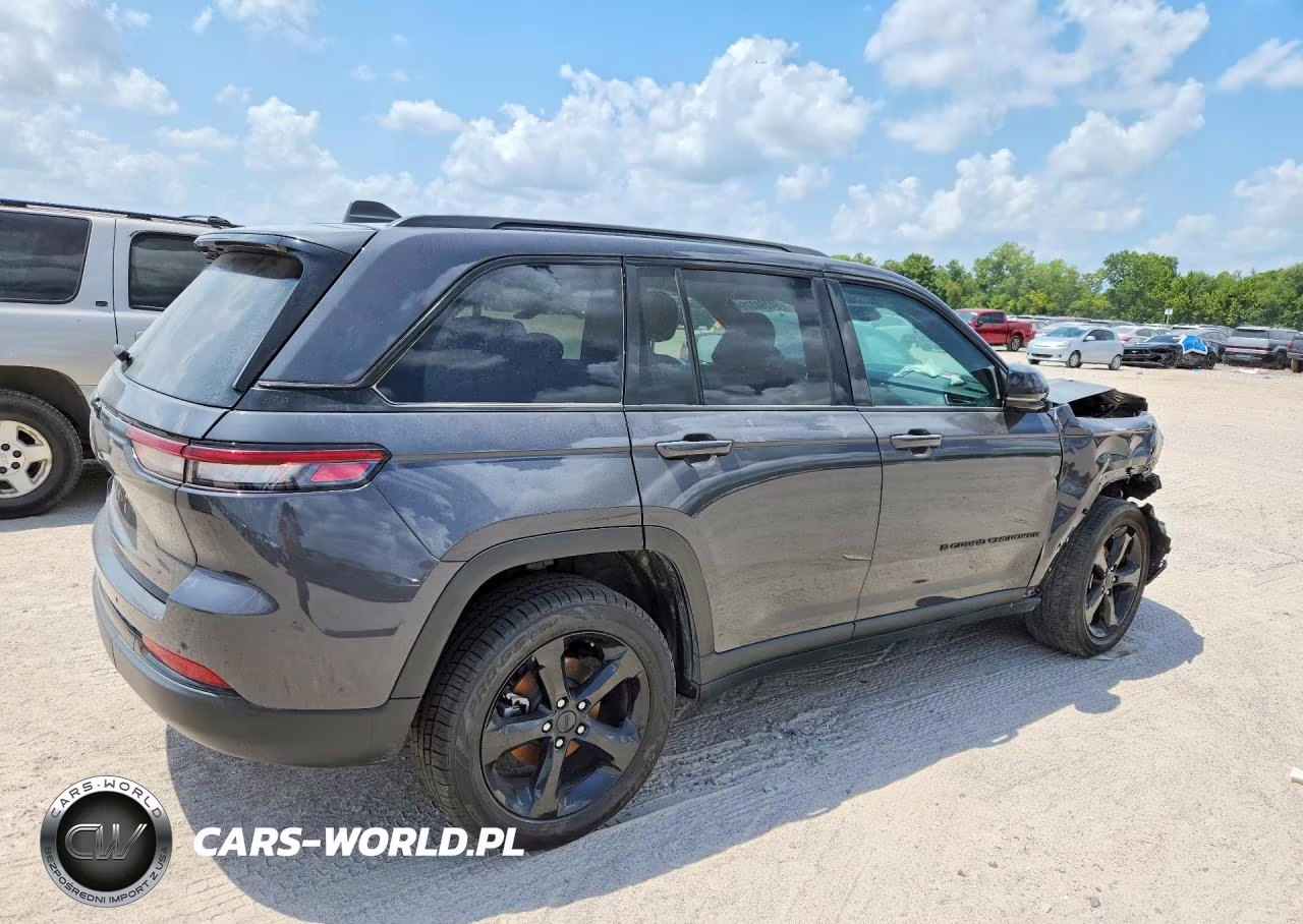 2024 Jeep Grand Cherokee Laredo VIN:1C4RJHAG0RC169431 - 3