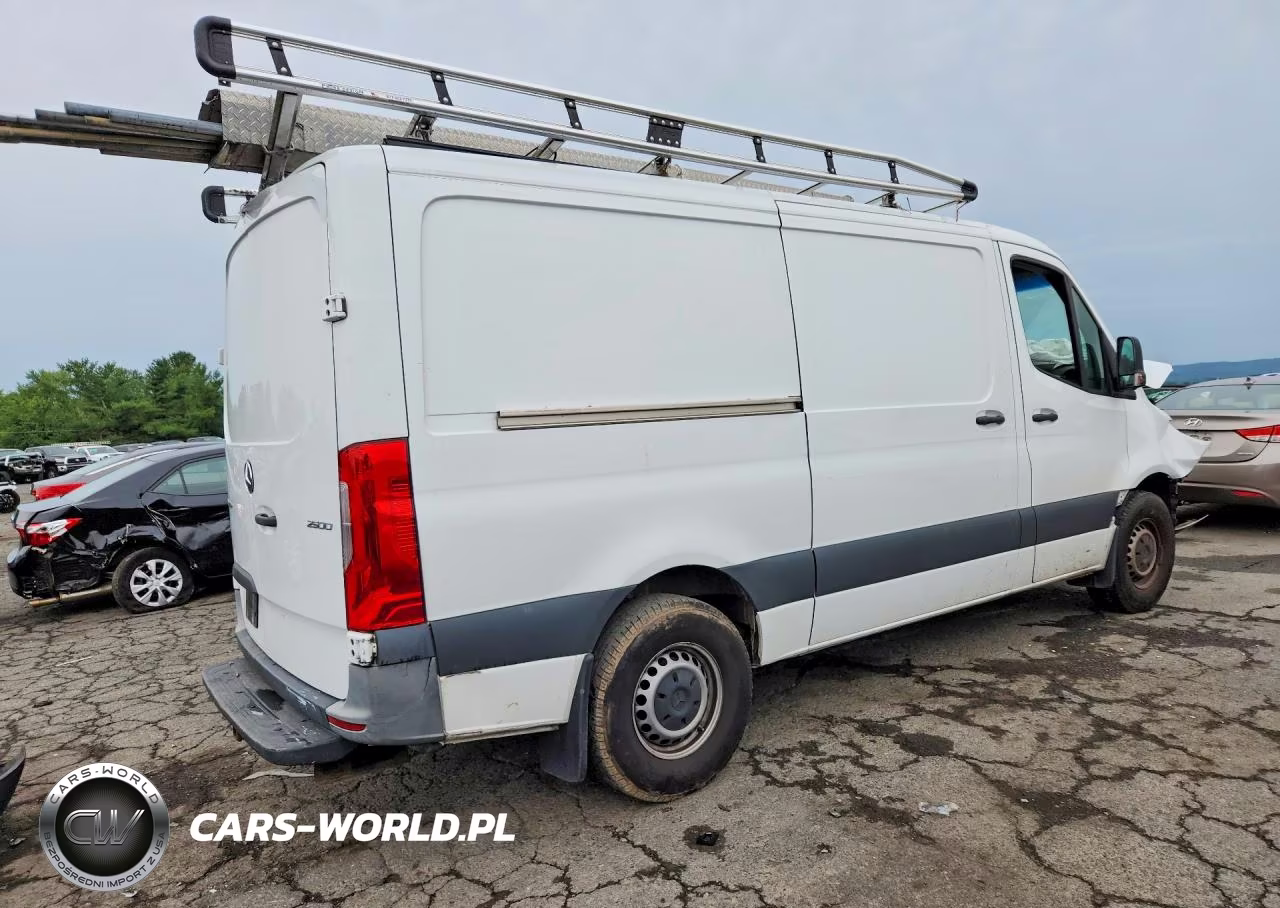 2022 Mercedes-Benz Sprinter 2500 VIN:W1Y4DBHY5NT085141 - 3