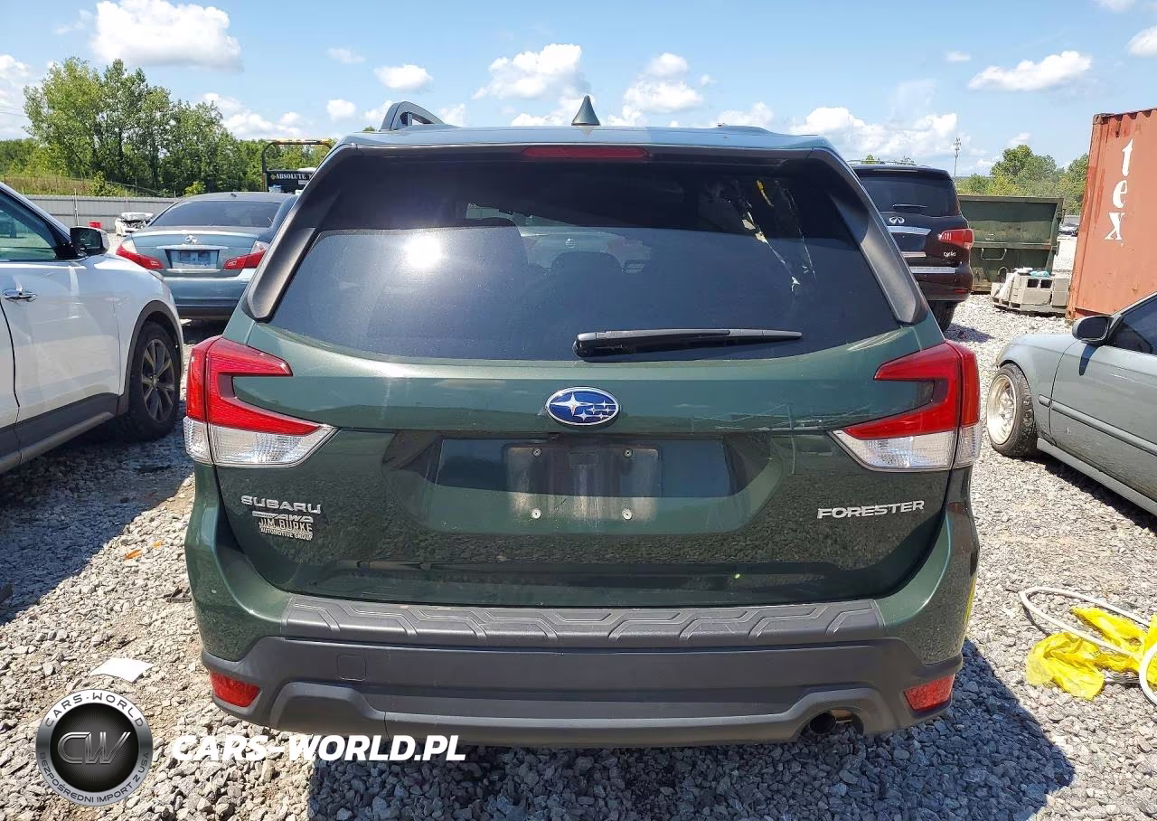 2022 Subaru Forester Premium VIN:JF2SKAEC8NH470685 - 6
