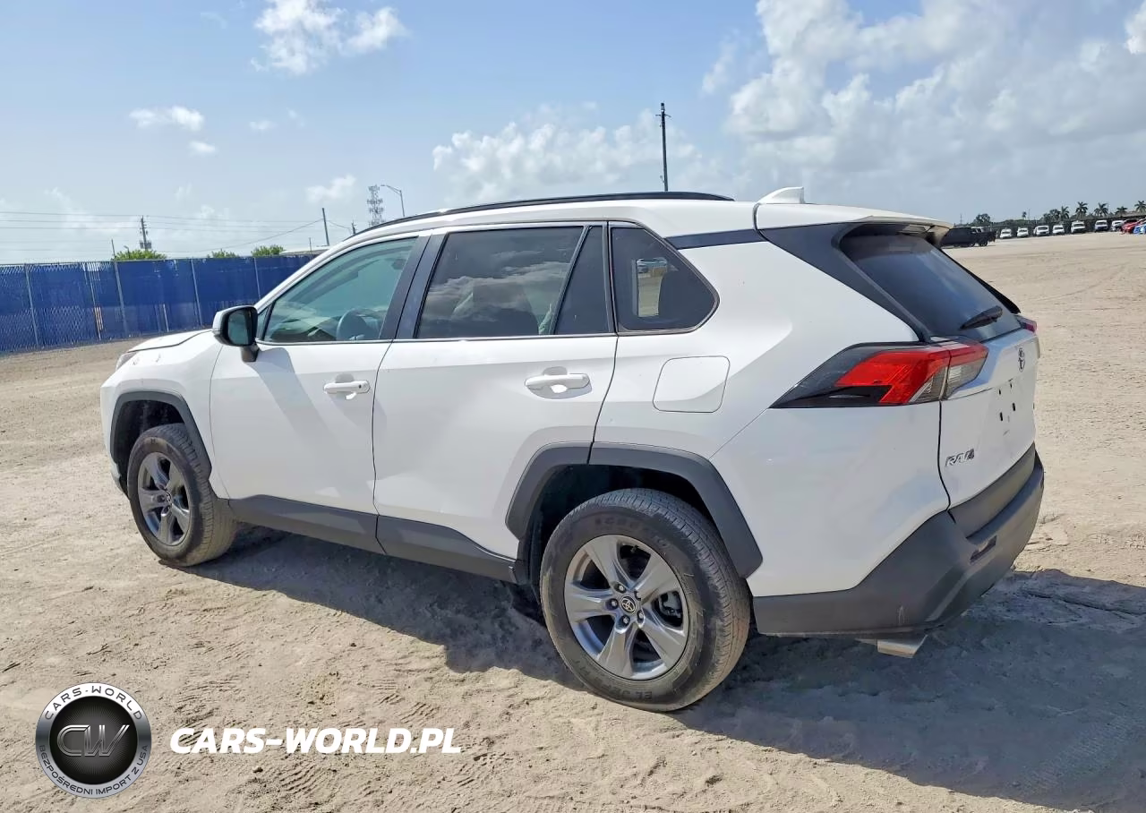 2022 Toyota Rav4 Xle VIN:2T3W1RFV4NW188958 - 2