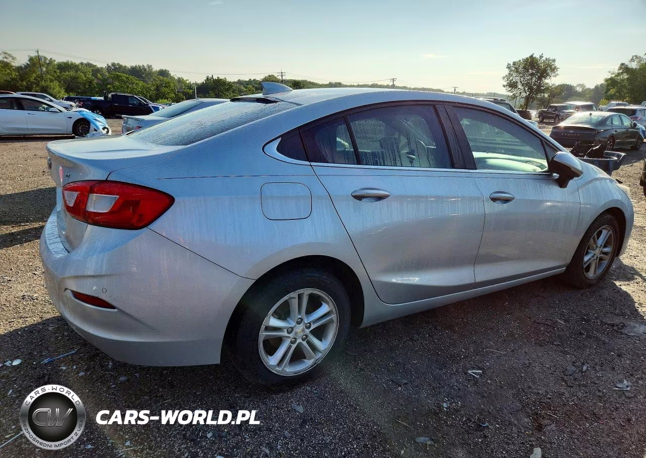 2016 Chevrolet Cruze Lt VIN:1G1BE5SM7G7252068 - 3