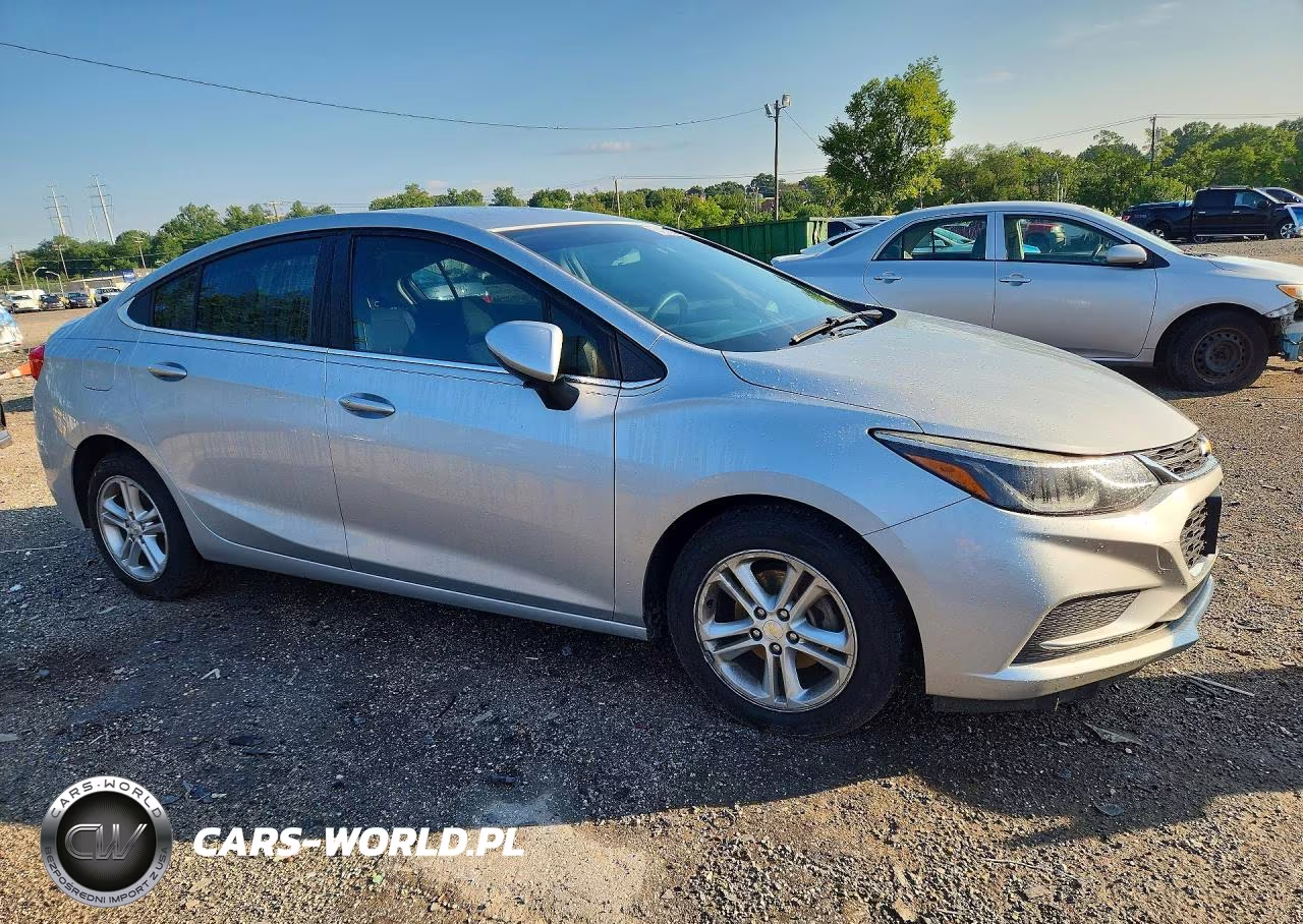 2016 Chevrolet Cruze Lt VIN:1G1BE5SM7G7252068 - 4