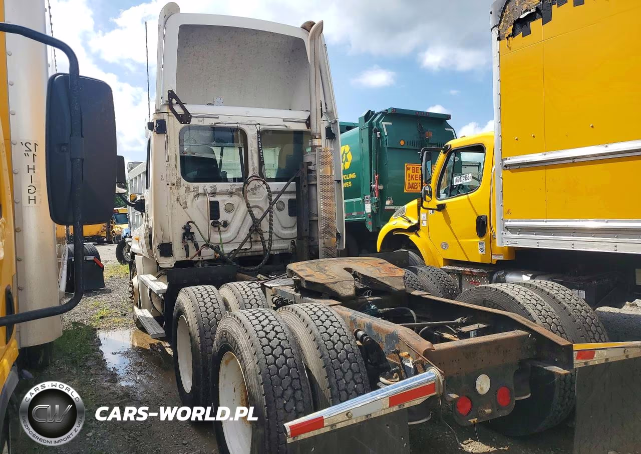 2010 Freightliner Cascadia 125 VIN:1FUJGEDR3ALAV5575 - 2