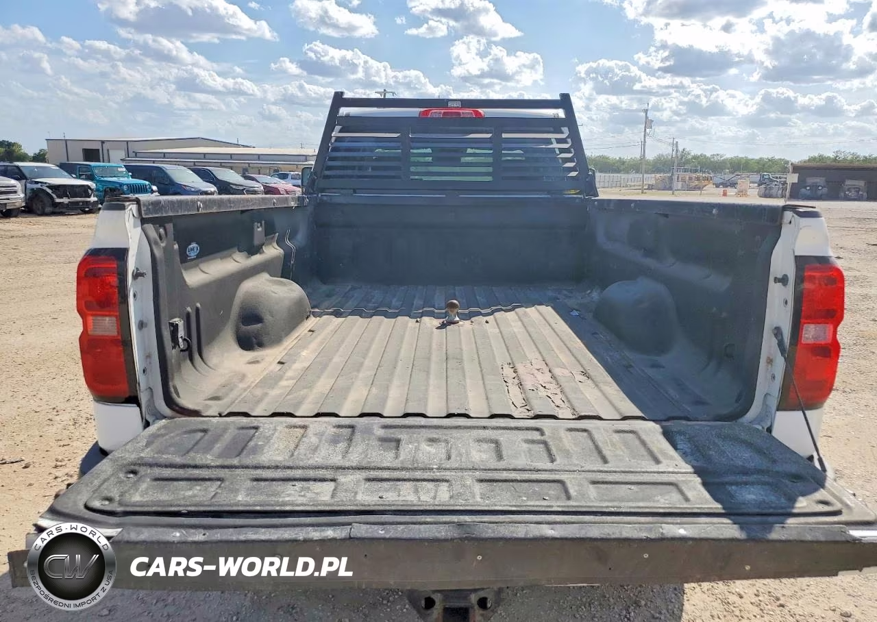 2016 Chevrolet Silverado C2500 Heavy Duty VIN:1GC1CUE86GF275736 - 10