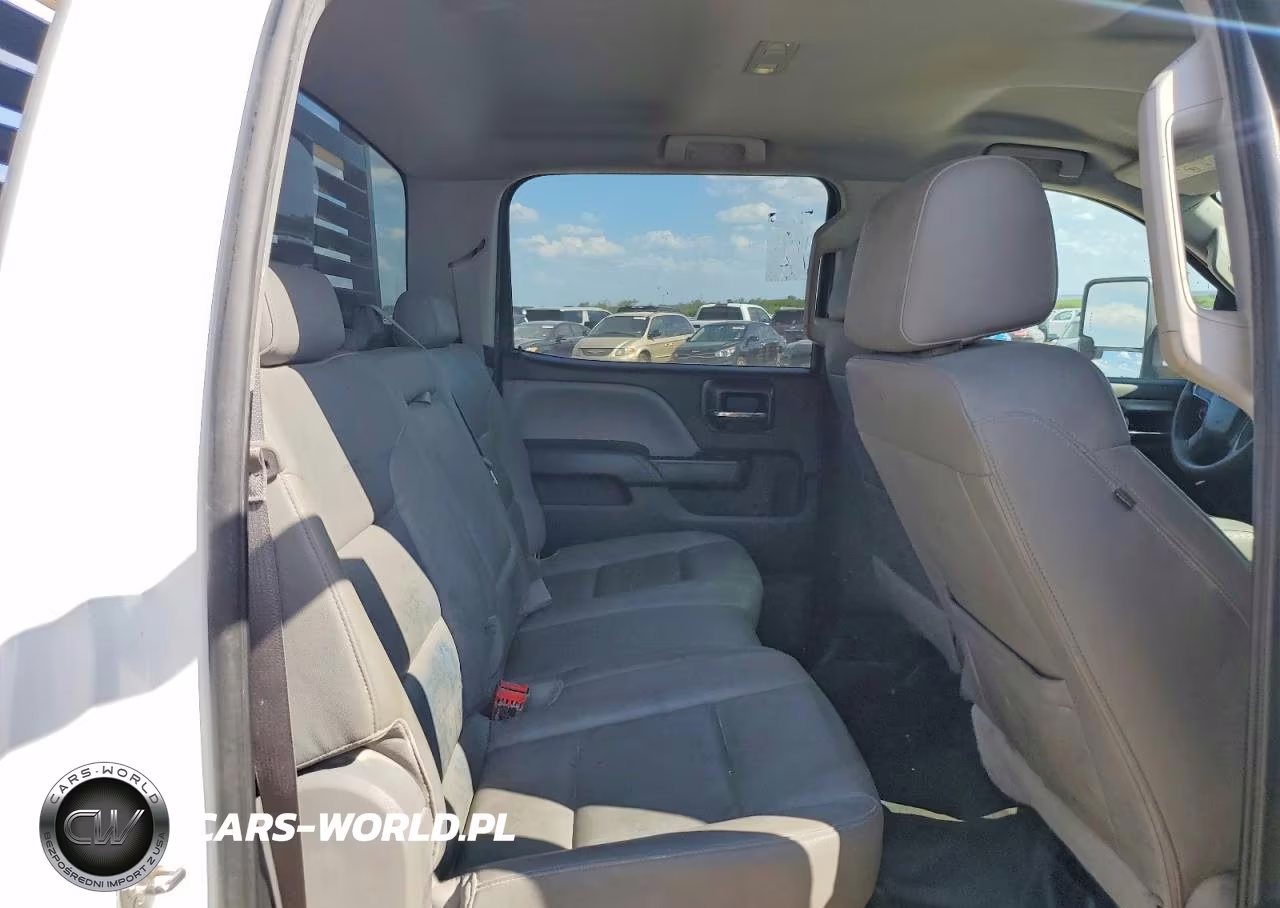 2016 Chevrolet Silverado C2500 Heavy Duty VIN:1GC1CUE86GF275736 - 11