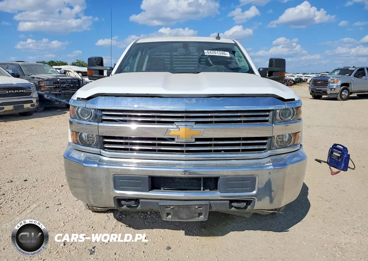 2016 Chevrolet Silverado C2500 Heavy Duty VIN:1GC1CUE86GF275736 - 5