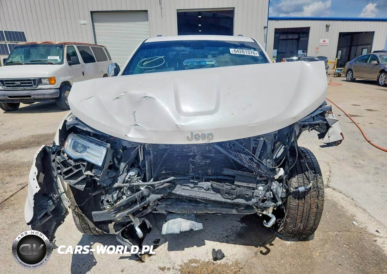 2019 Jeep Grand Cherokee Overland VIN:1C4RJECGXKC597234 - 5