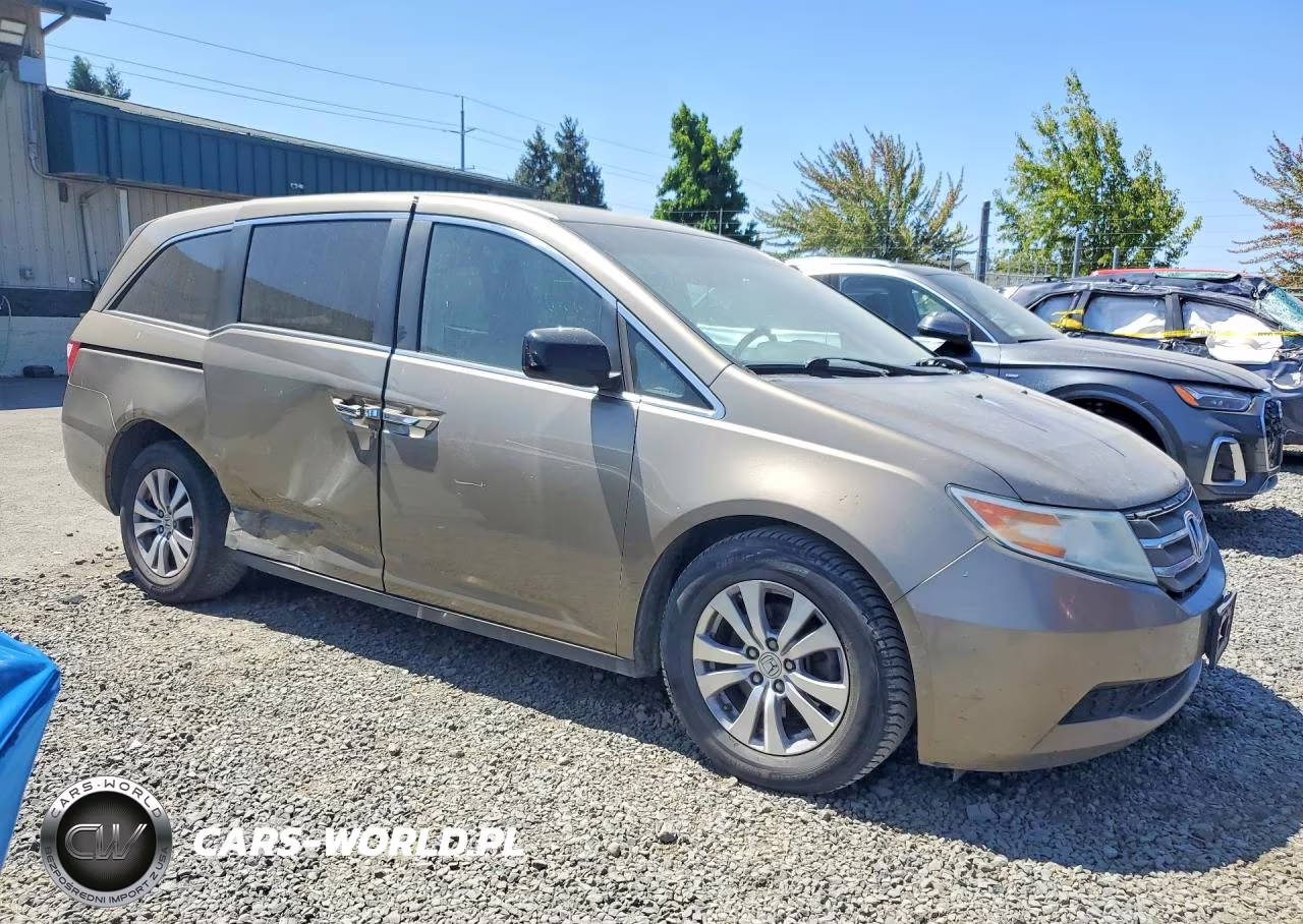 2013 Honda Odyssey Exl VIN:5FNRL5H6XDB070133 - 4