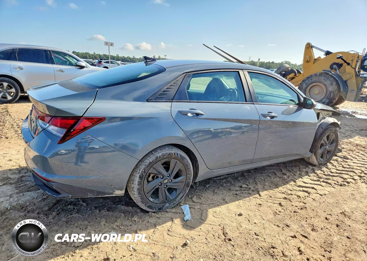 2022 Hyundai Elantra Sel VIN:KMHLM4AG5NU273595 - 3