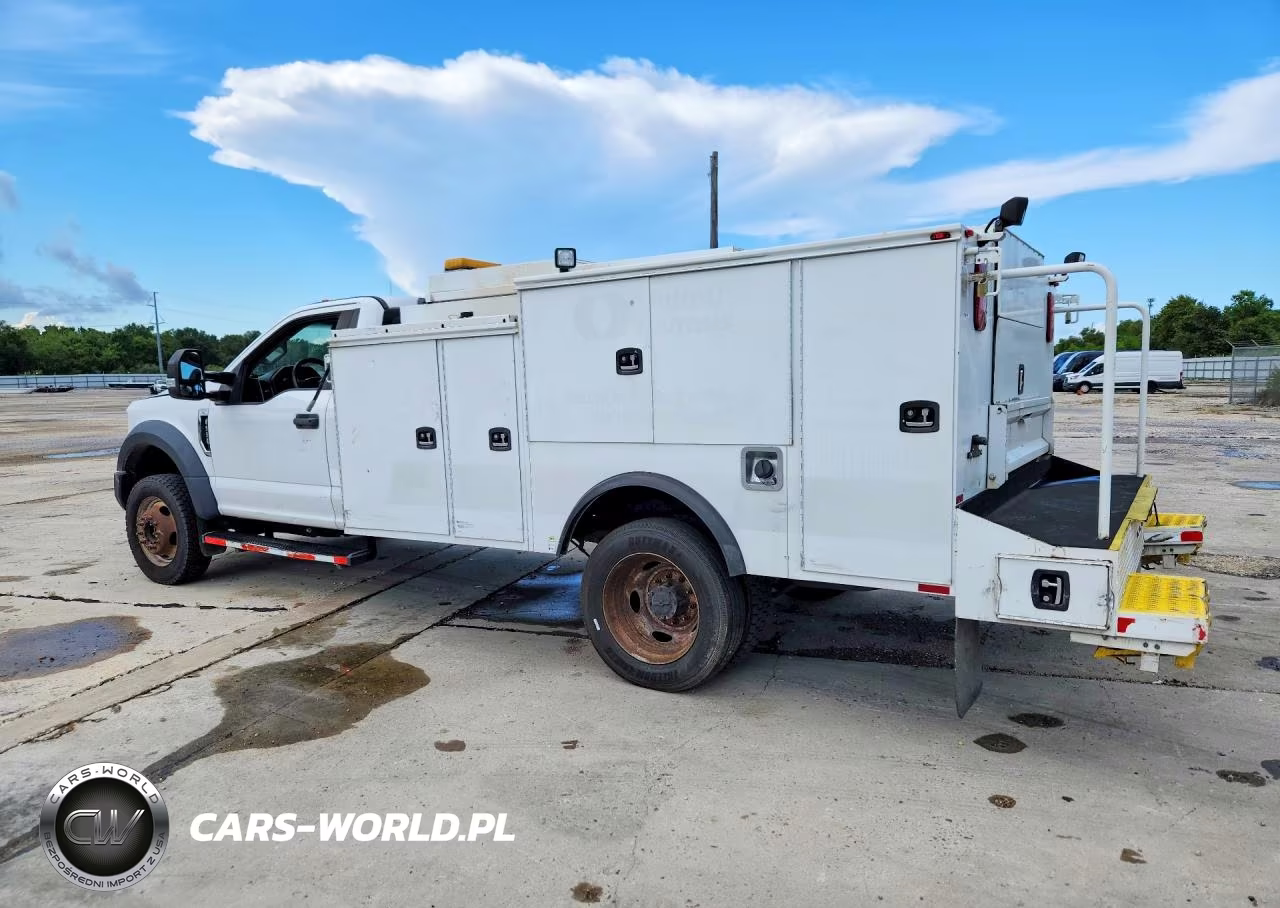 2018 Ford F550 Super Duty VIN:1FDUF5HY6JDA01067 - 2