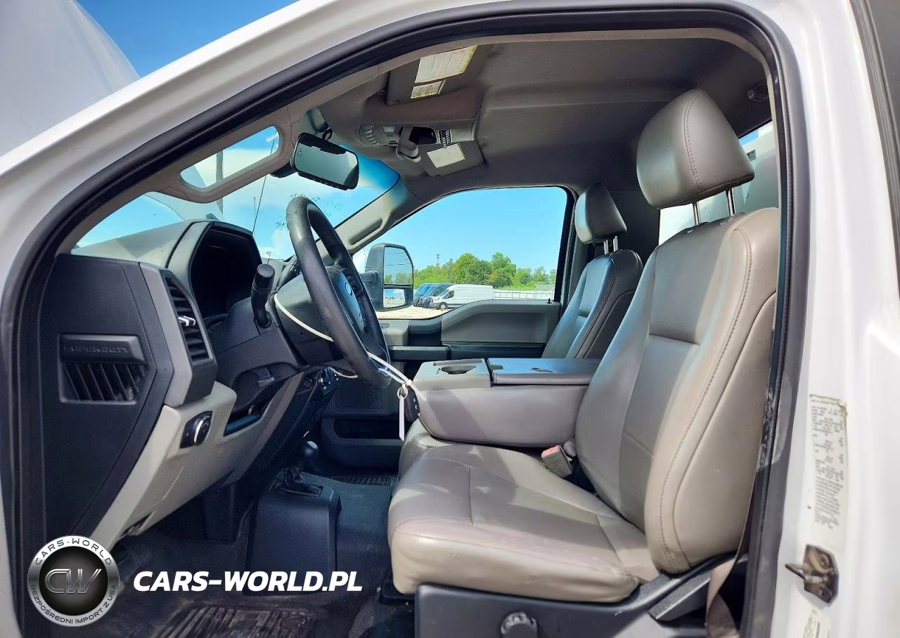 2018 Ford F550 Super Duty VIN:1FDUF5HY6JDA01067 - 7