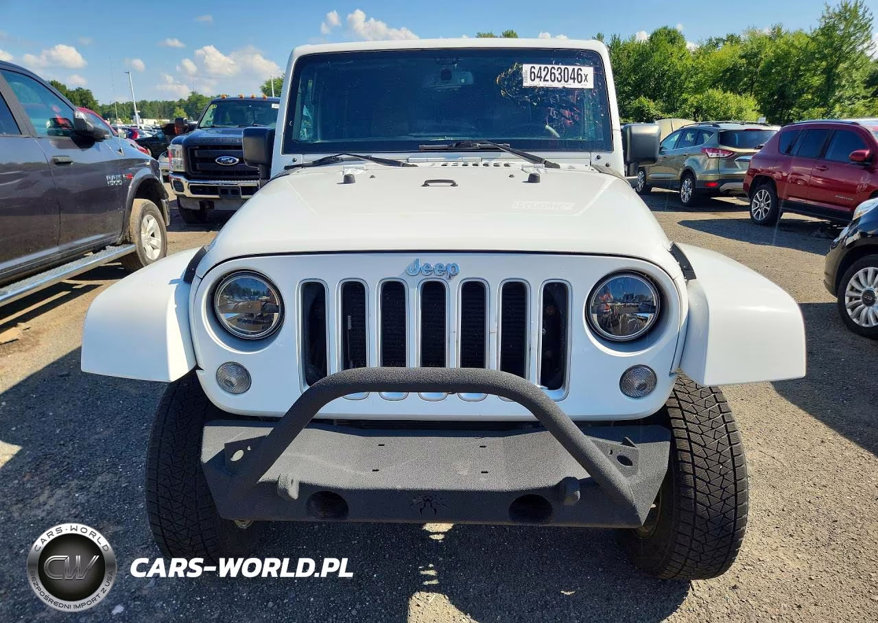 2016 Jeep Wrangler Unlimited Sahara VIN:1C4BJWEG9GL327830 - 5