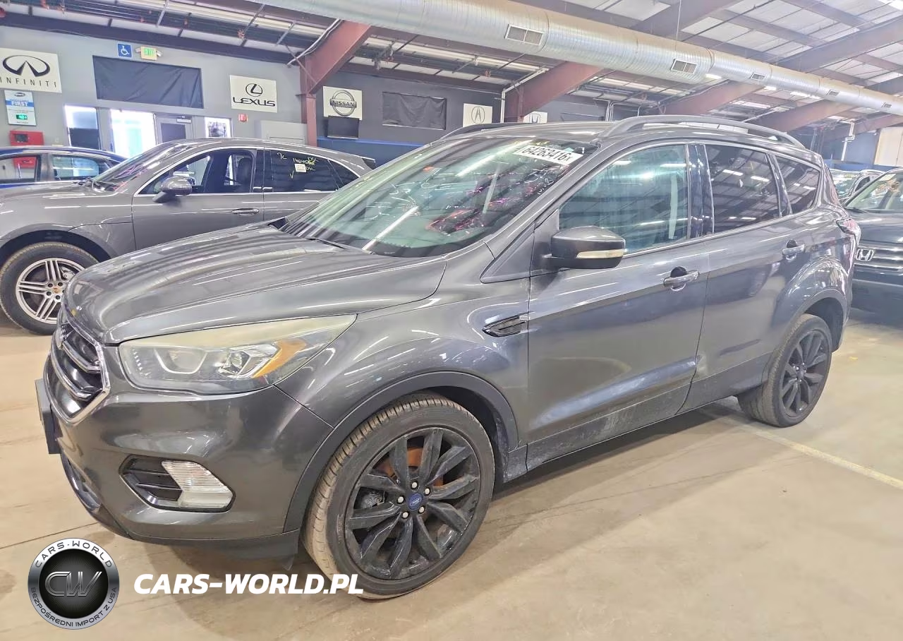 2017 Ford Escape Titanium – zdjęcie 1 z 13