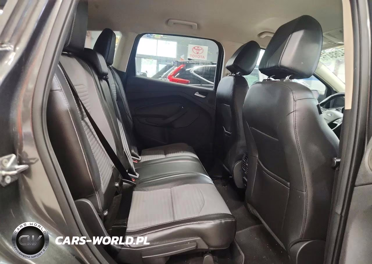 2017 Ford Escape Titanium VIN:1FMCU9JD7HUE81744 - 11