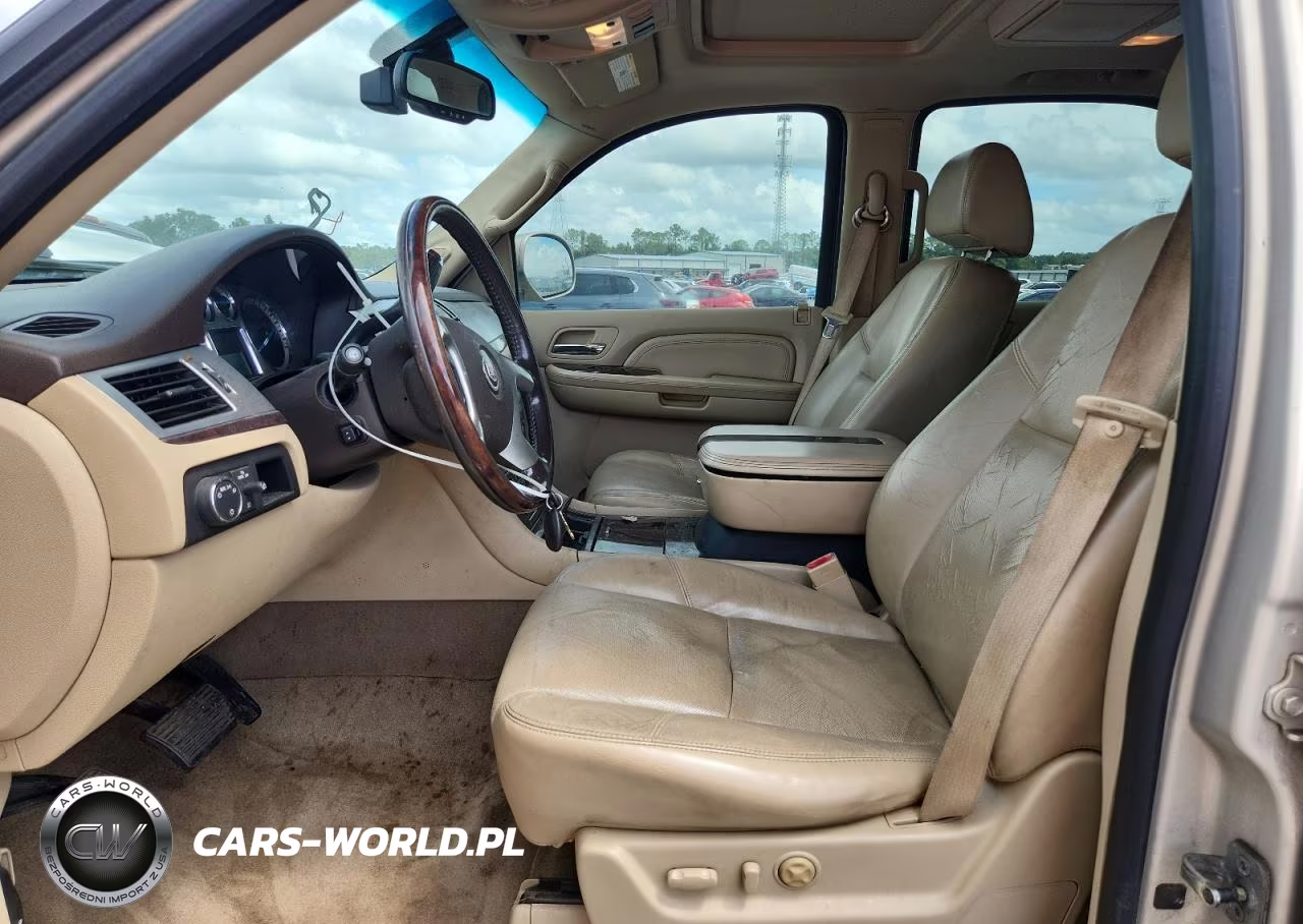 2009 Cadillac Escalade Luxury VIN:1GYFK23279R131331 - 7