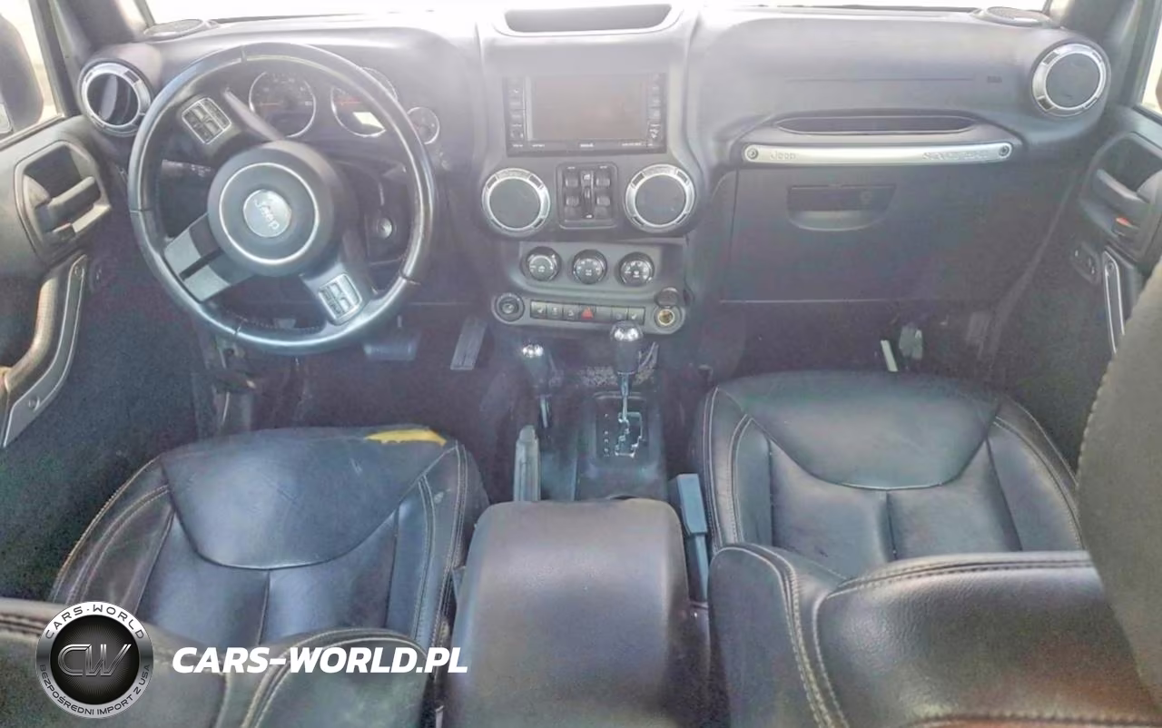 2015 Jeep Wrangler Unlimited Sahara VIN:1C4BJWEG0FL537960 - 8